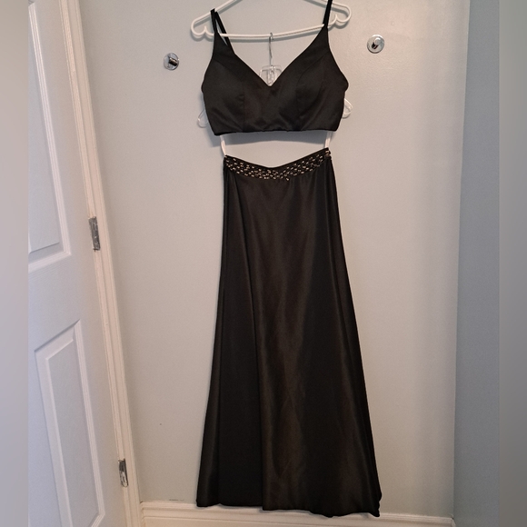 🐨4 3pc Black Crop Top Prom Dress - Picture 2 of 10